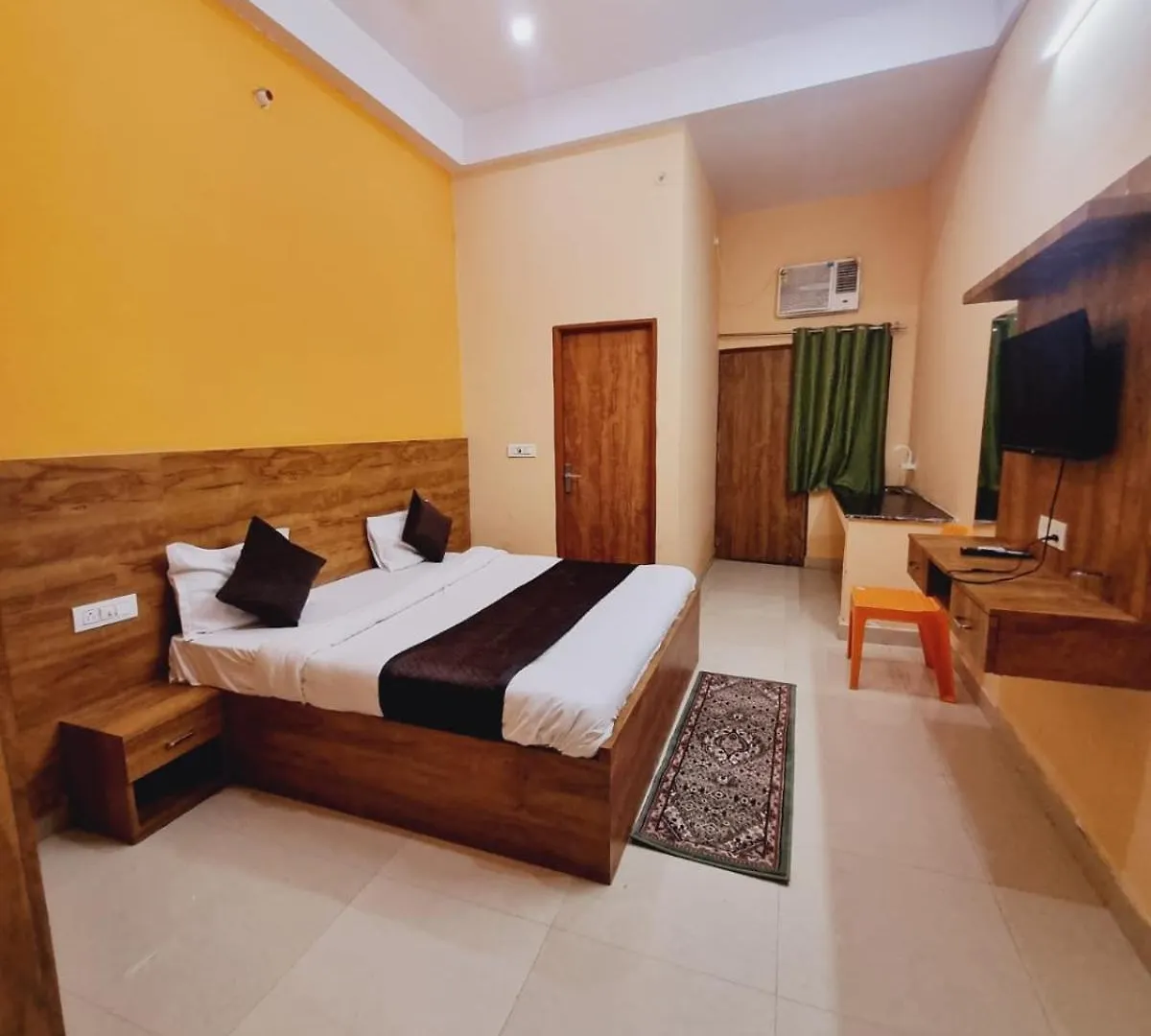 Hotel White Home- Affordable Rooms Agra  Agra (Uttar Pradesh)