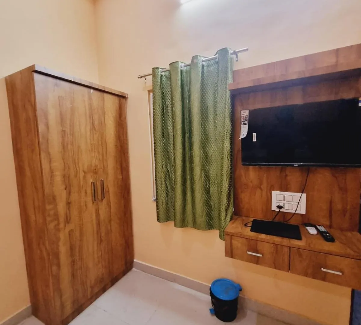 Hotel White Home- Affordable Rooms Agra