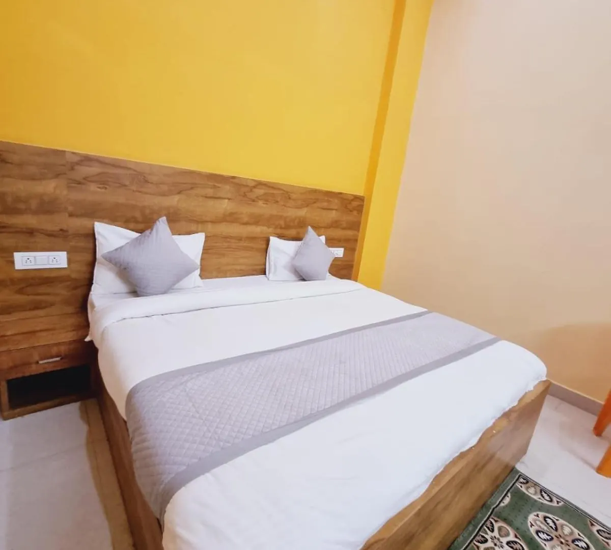 Hotel White Home- Affordable Rooms Agra