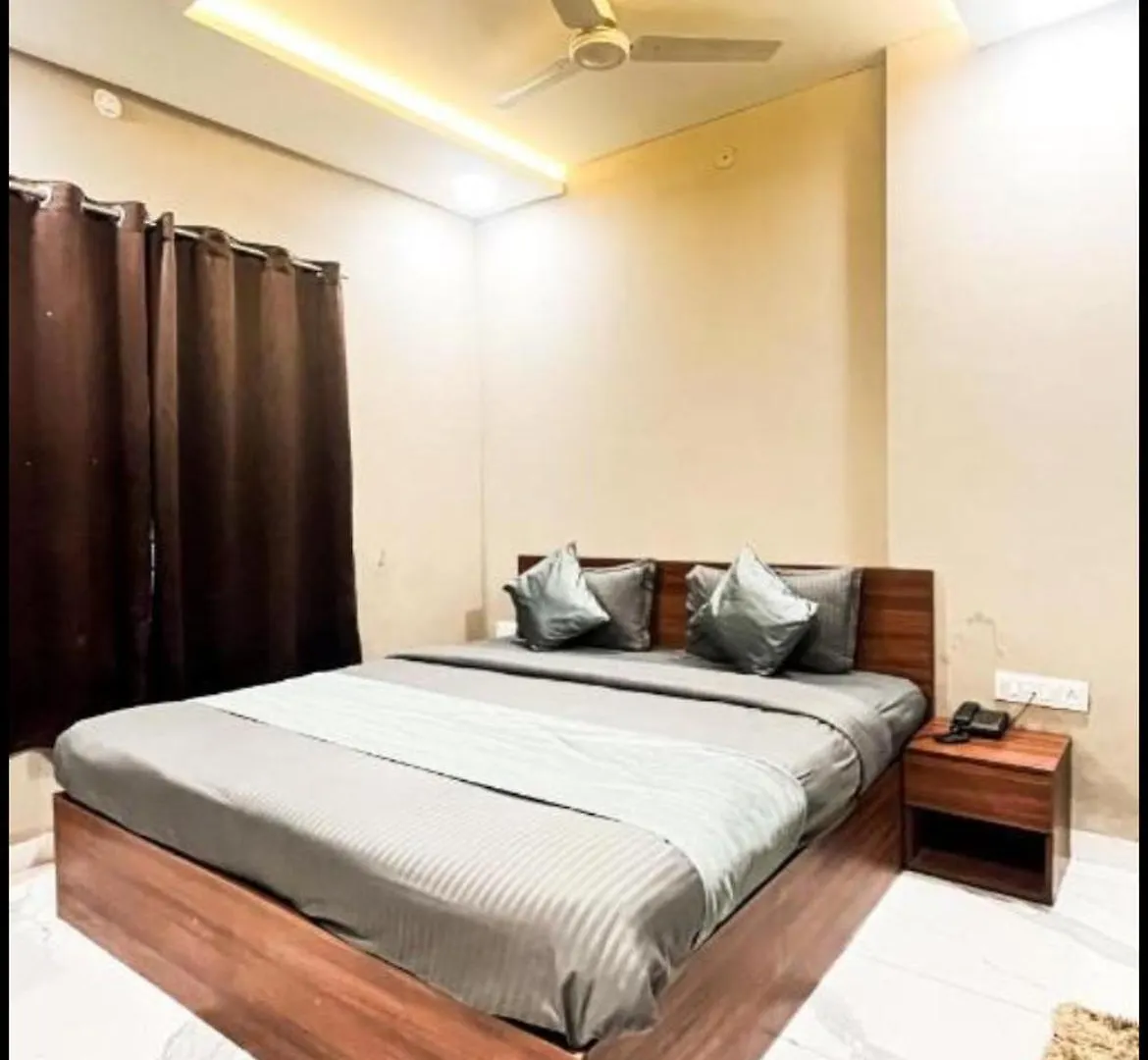 Hotel White Home- Affordable Rooms Agra